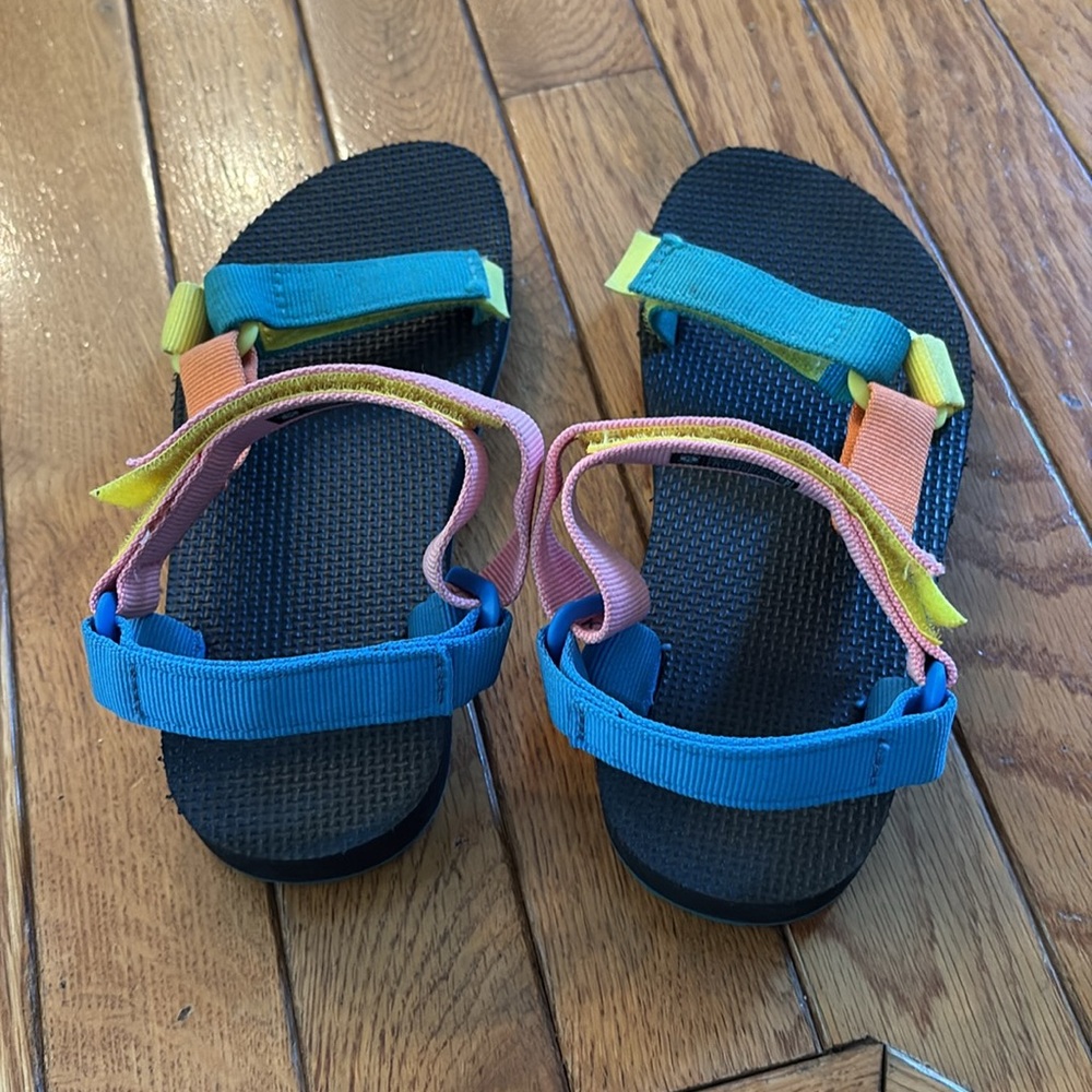 Kids Multi-Color Outdoor Strap Sandals - Picture 3 of 6